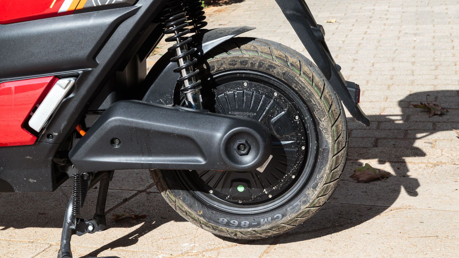 Το TAILG T70 εφοδιάζεται με ηλεκτροκινητήρα 3.500 W, ο οποίος χαρίζει άμεση απόκριση και αρκετή δύναμη για την κατηγορία των 45 km/h.