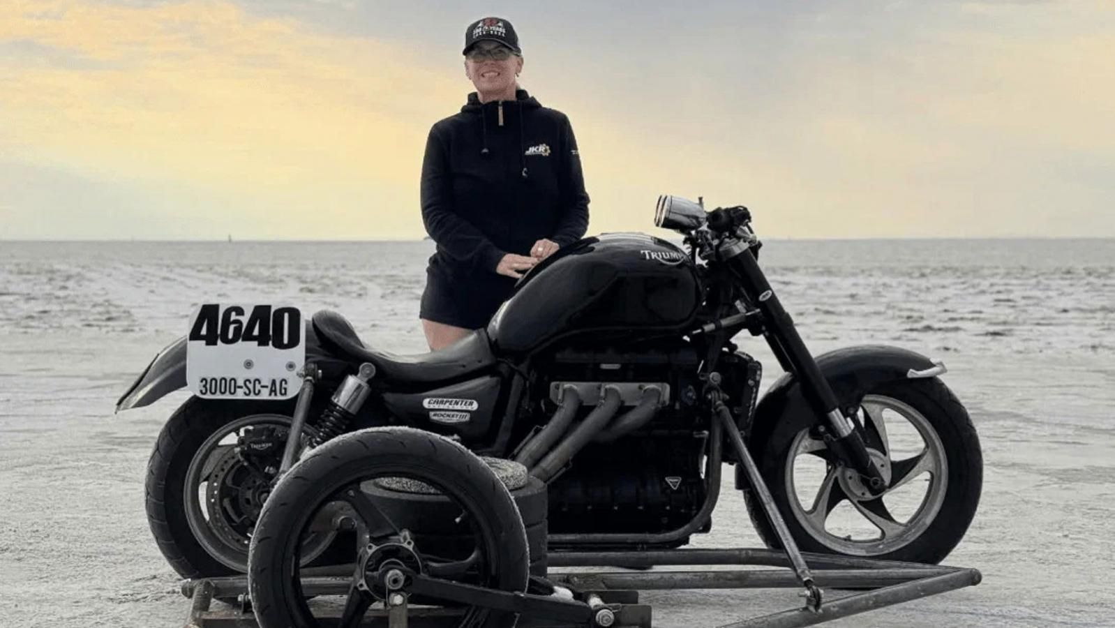 Liane Langlois: Παγκόσμιο ρεκόρ ταχύτητας με sidecar και Triumph Rocket III