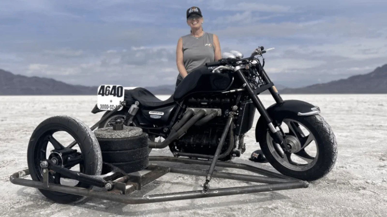 Triumph Rocket III με sidecar έγραψε 235 χλμ./ώρα και νέο παγκόσμιο ρεκόρ