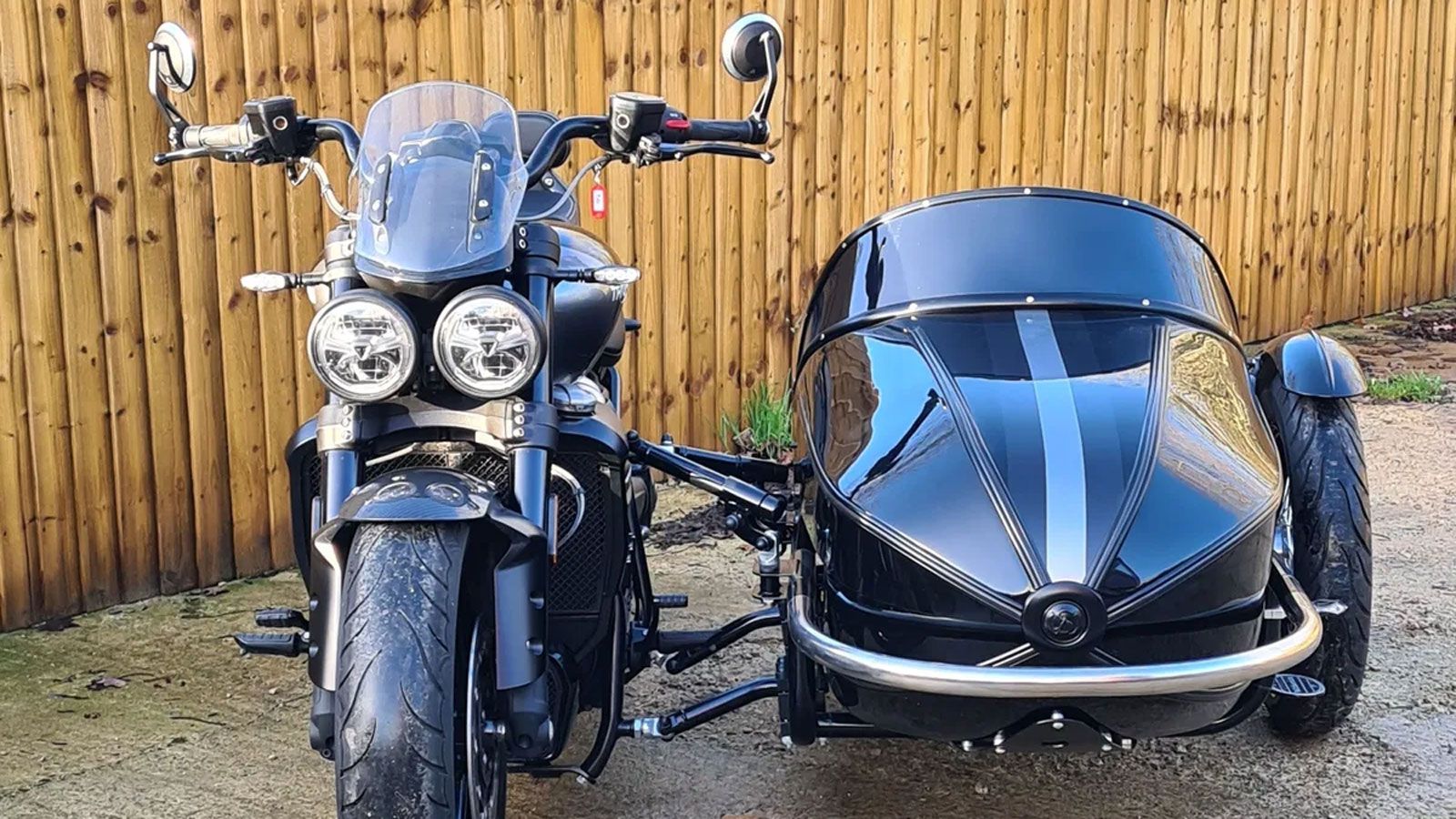 Watsonian: Νέο sidecar kit για την Triumph Rocket 3