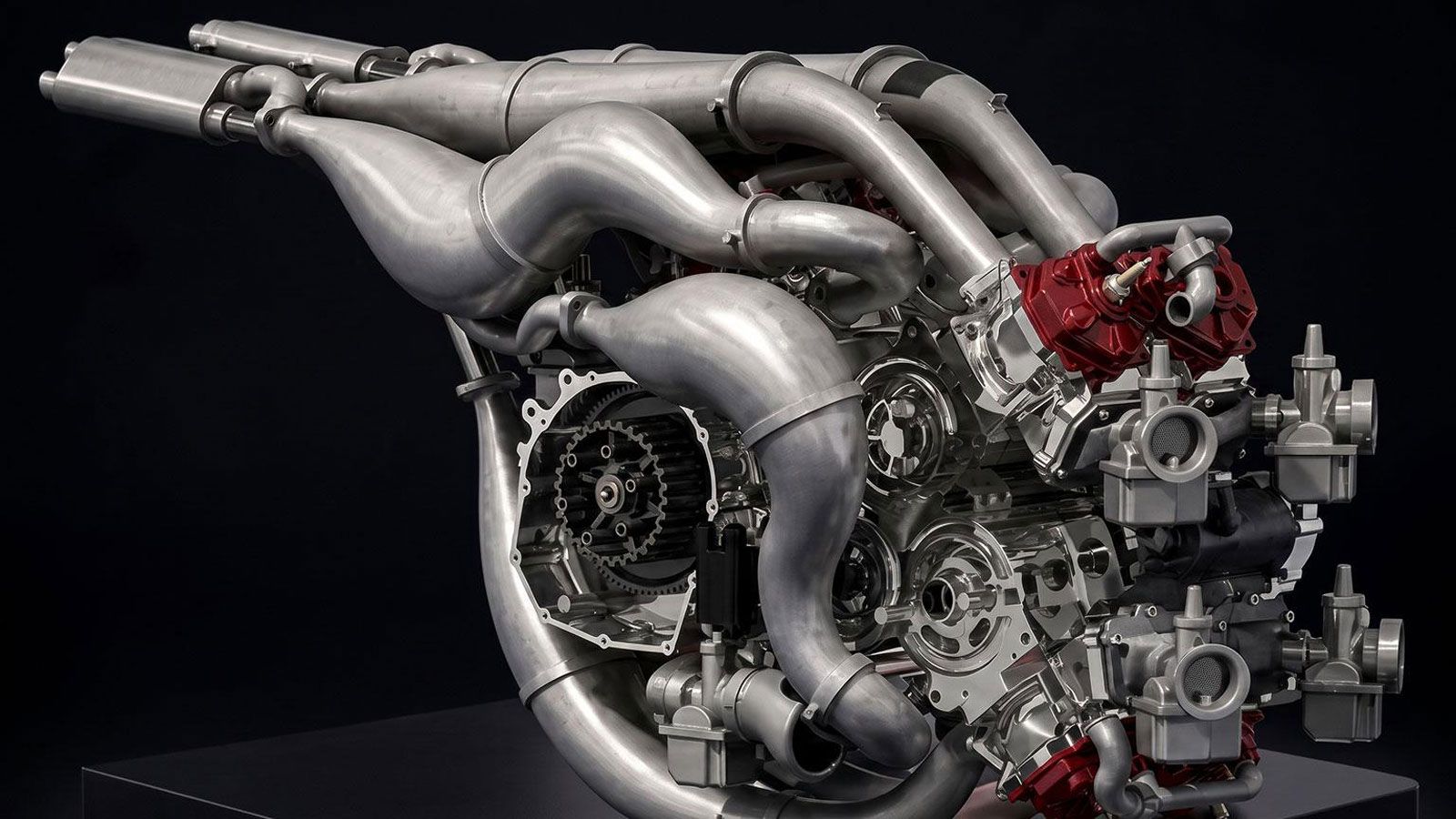 Οκτώ κύλινδροι από Aprilia RS125 και 280 ίπποι