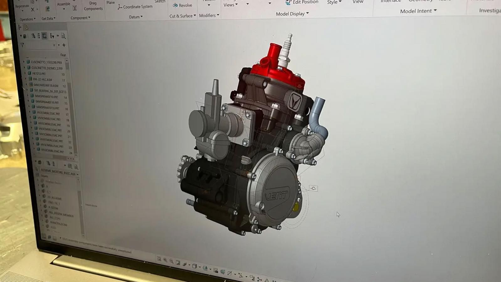 Τρισδιάστατα εκτυπωμένος κύλινδρος δίχρονου κινητήρα Vent για δοκιμές και εξέλιξη από τους μηχανικούς