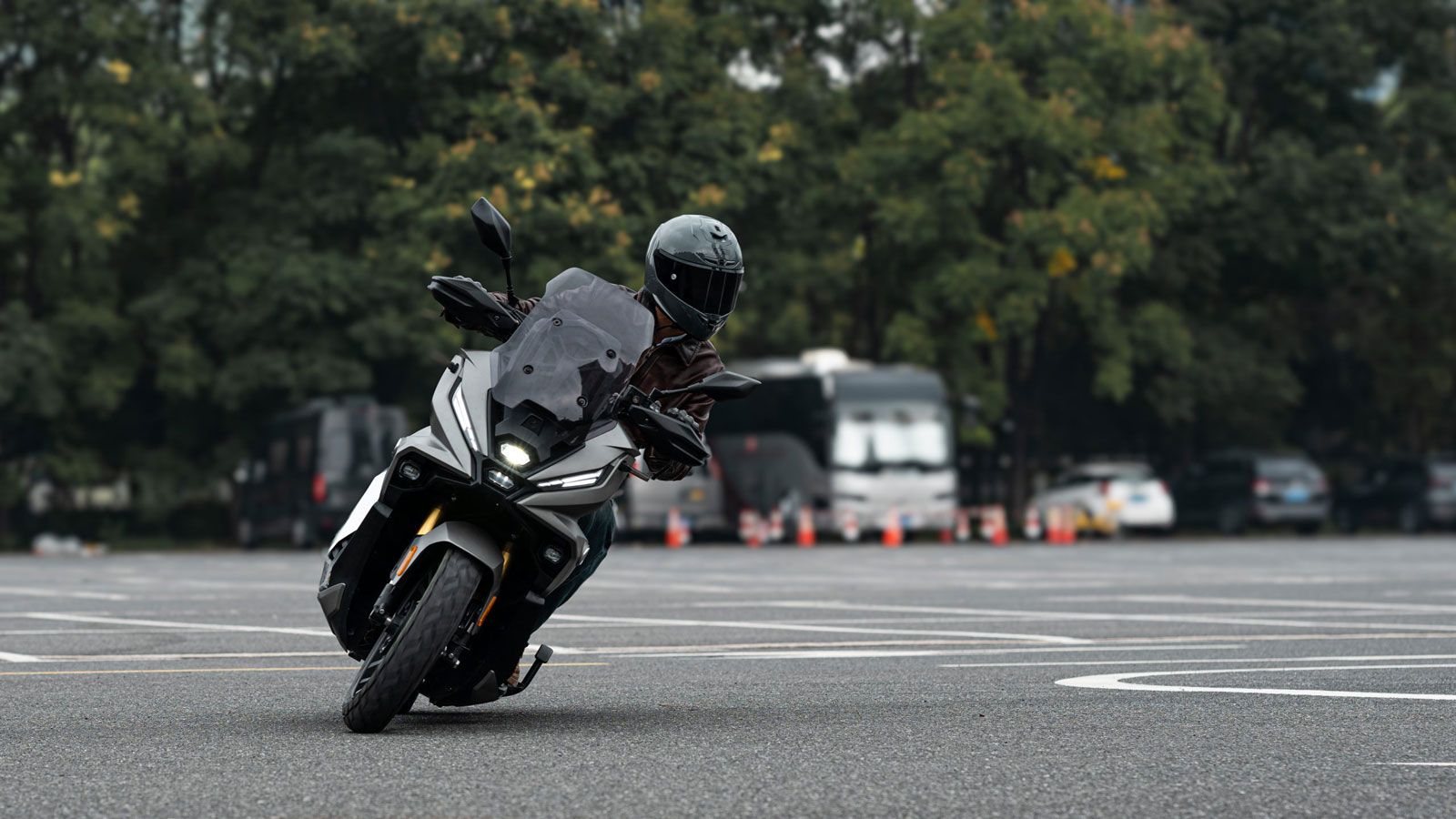 Η Voge φέρνει μια διαφορετική προσέγγιση στην αγορά με το νέο Voge SR450X, προσφέροντας μια προπαραγγελία που ουσιαστικά… καθορίζει ο ίδιος ο αγ