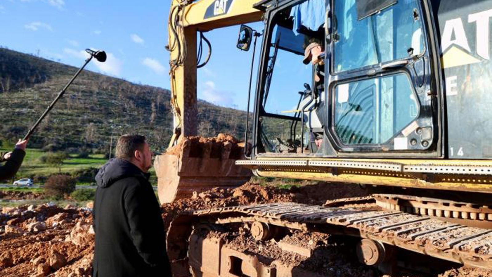 Στο πλαίσιο της νέας χάραξης προβλέπονται διευθετήσεις των ρεμάτων Σούρες και Σκυλόρεμα, ώστε να διασφαλιστεί η προστασία του οδικού δικτύου από πλημμ