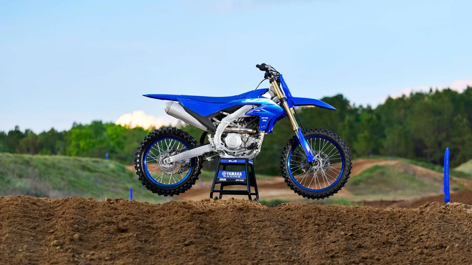 Πλαίσιο, αναρτήσεις και συμπλέκτης από το YZ450F.