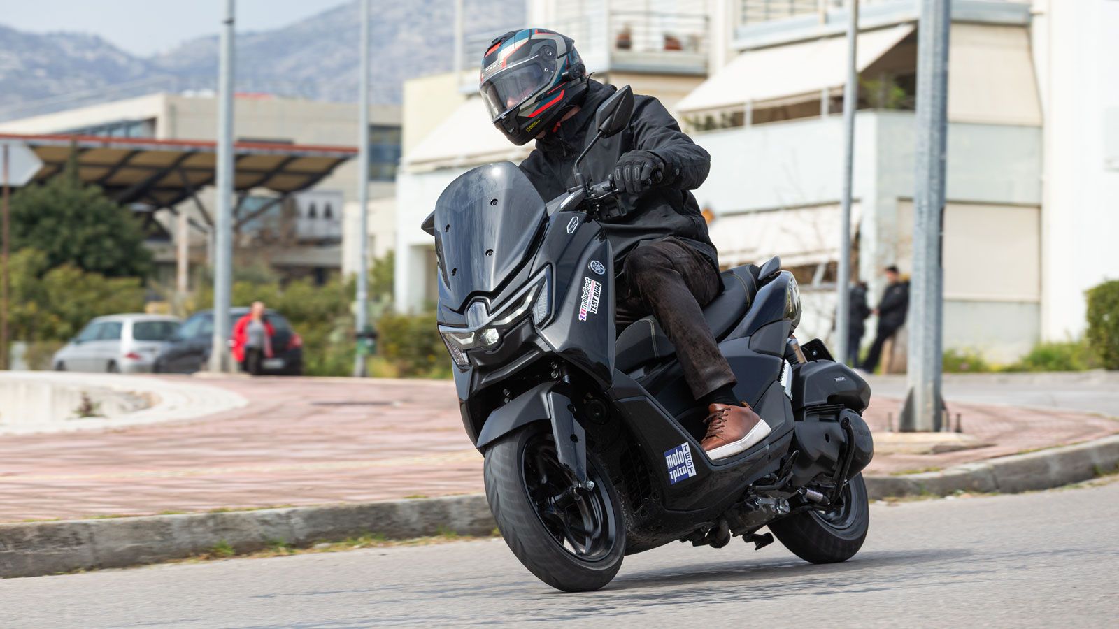 Yamaha NMAX 155 TECH MAX - «Tουρμπάτο» και πιο premium από ποτέ