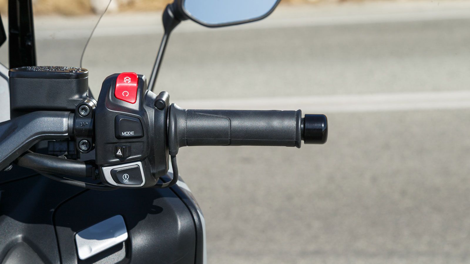 Yamaha TMAX Tech Max 2025