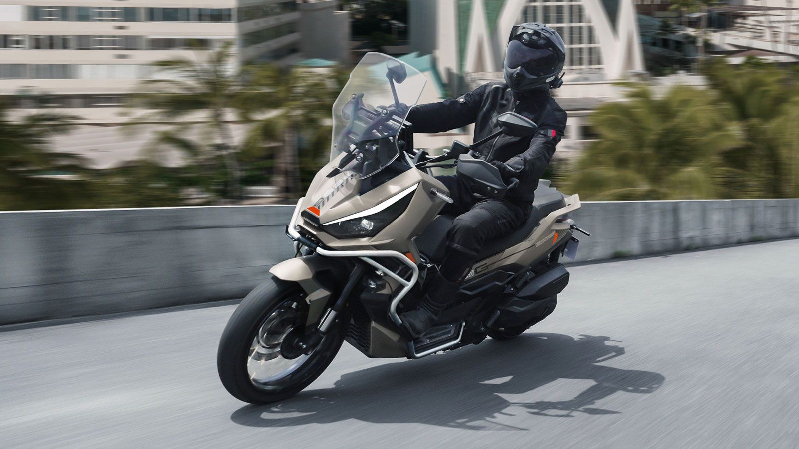 Αυτό το ADV Scooter βάζει δύσκολα στον ανταγωνισμό και κερδίζει τις εντυπώσεις