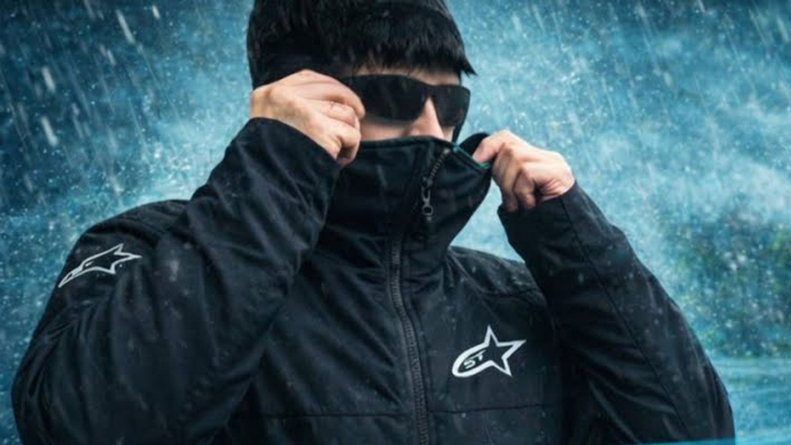 Alpinestars ST-1 WP: Τι προσφέρει το αδιάβροχο jacket των 239,95 ευρώ