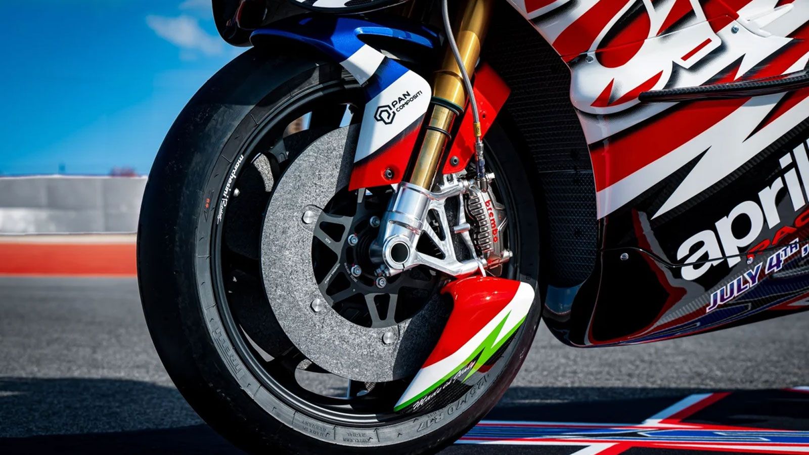 Aprilia X 250TH: 240 ίπποι, MotoGP φρένα και μόνο 30 κομμάτια στον κόσμο