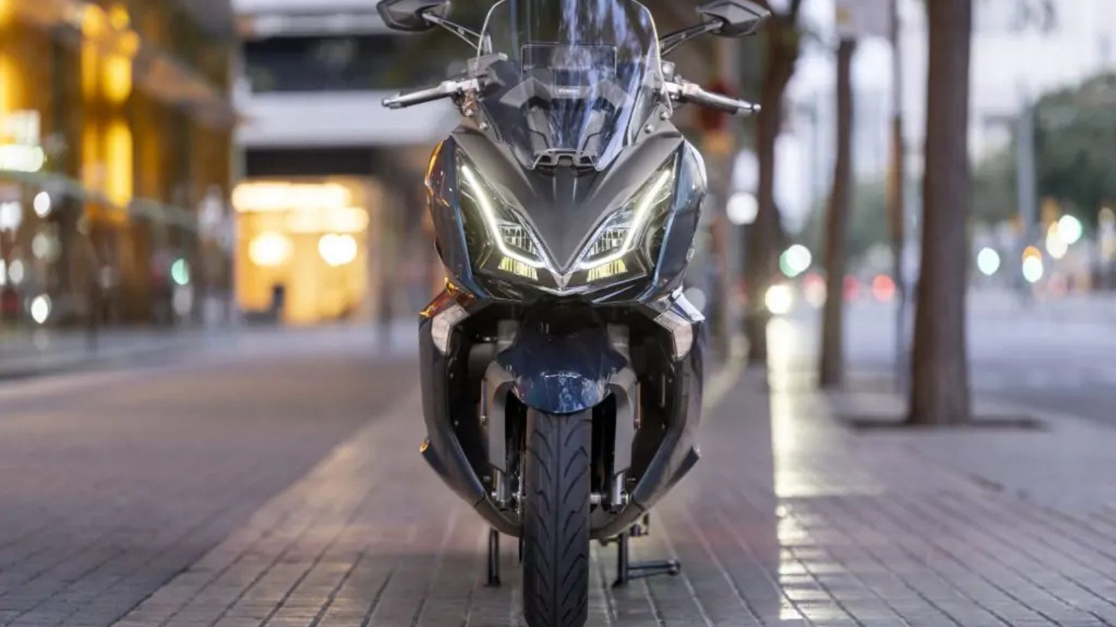 Kymco Downtown GT 350: Με απόδοση 28,6 ίππων και τιμή στις 4.995 ευρώ