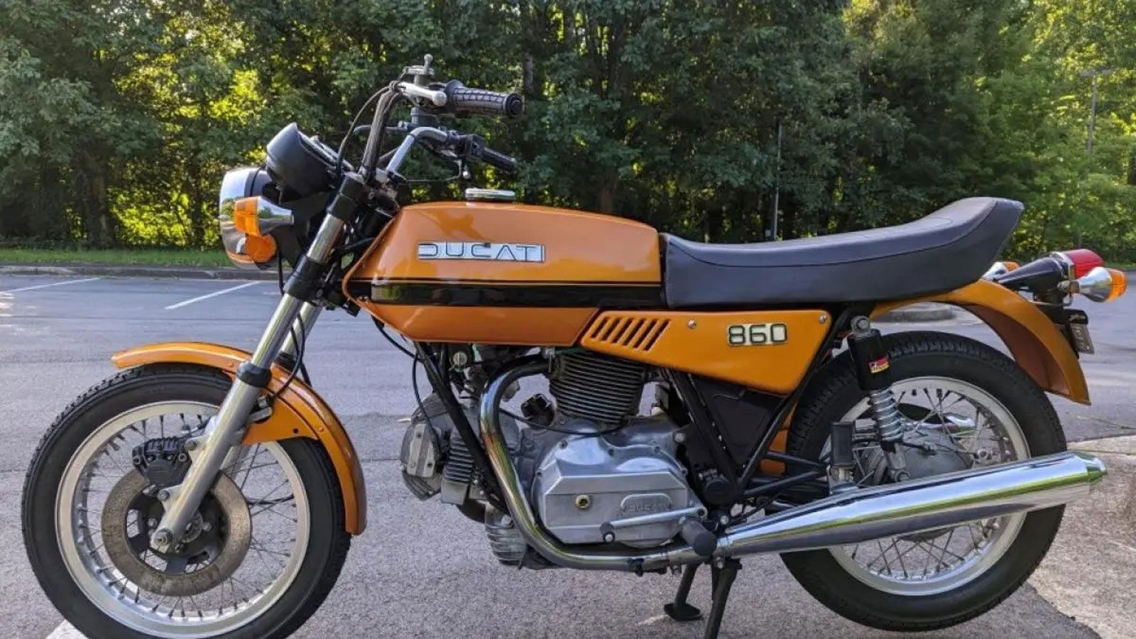 Ducati 860 GT