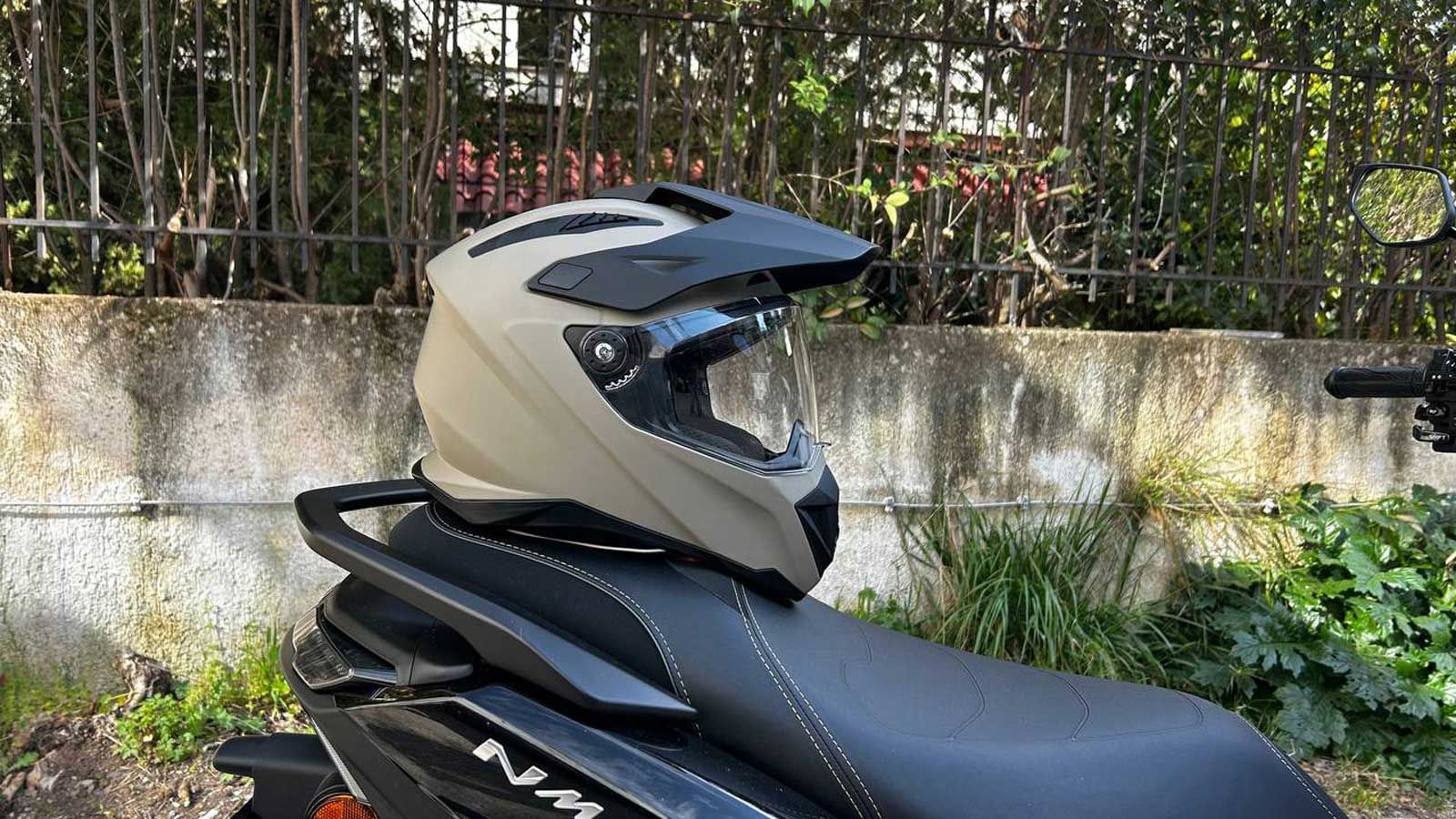 Το κέλυφος του FSD είναι κατασκευασμένο από θερμοπλαστικό υλικό.