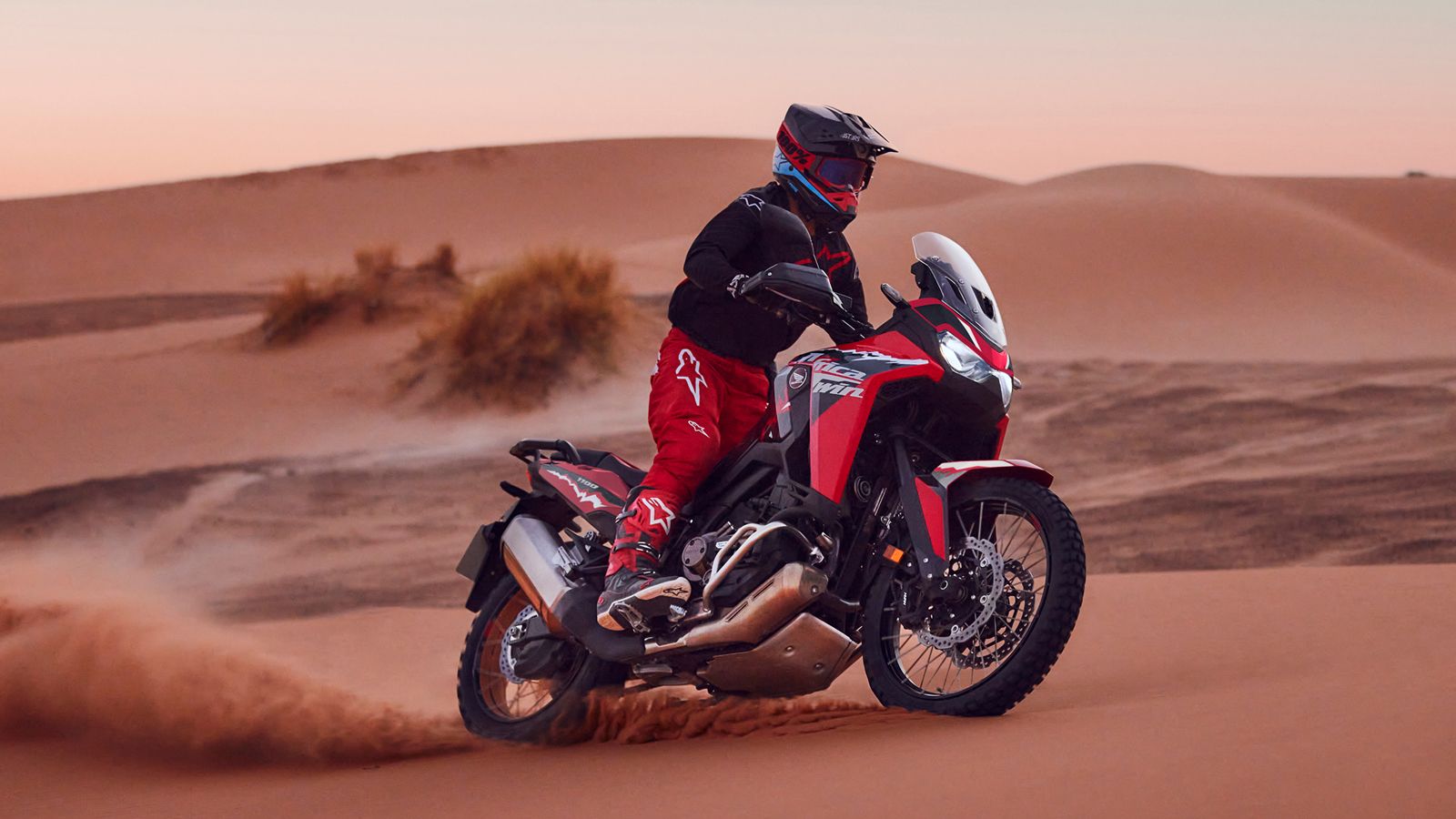 Honda  2026: Από το CB1000GT και το Transalp έως τα scooter που κινούν την πόλη