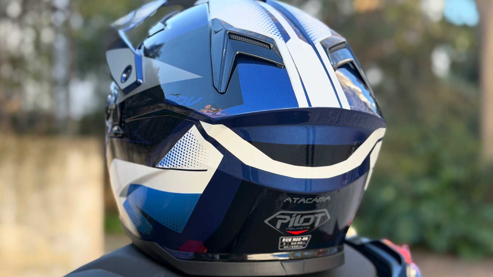 Οι εξαγωγές αέρα στο πίσω μέρος του Pilot Atacama SV X65