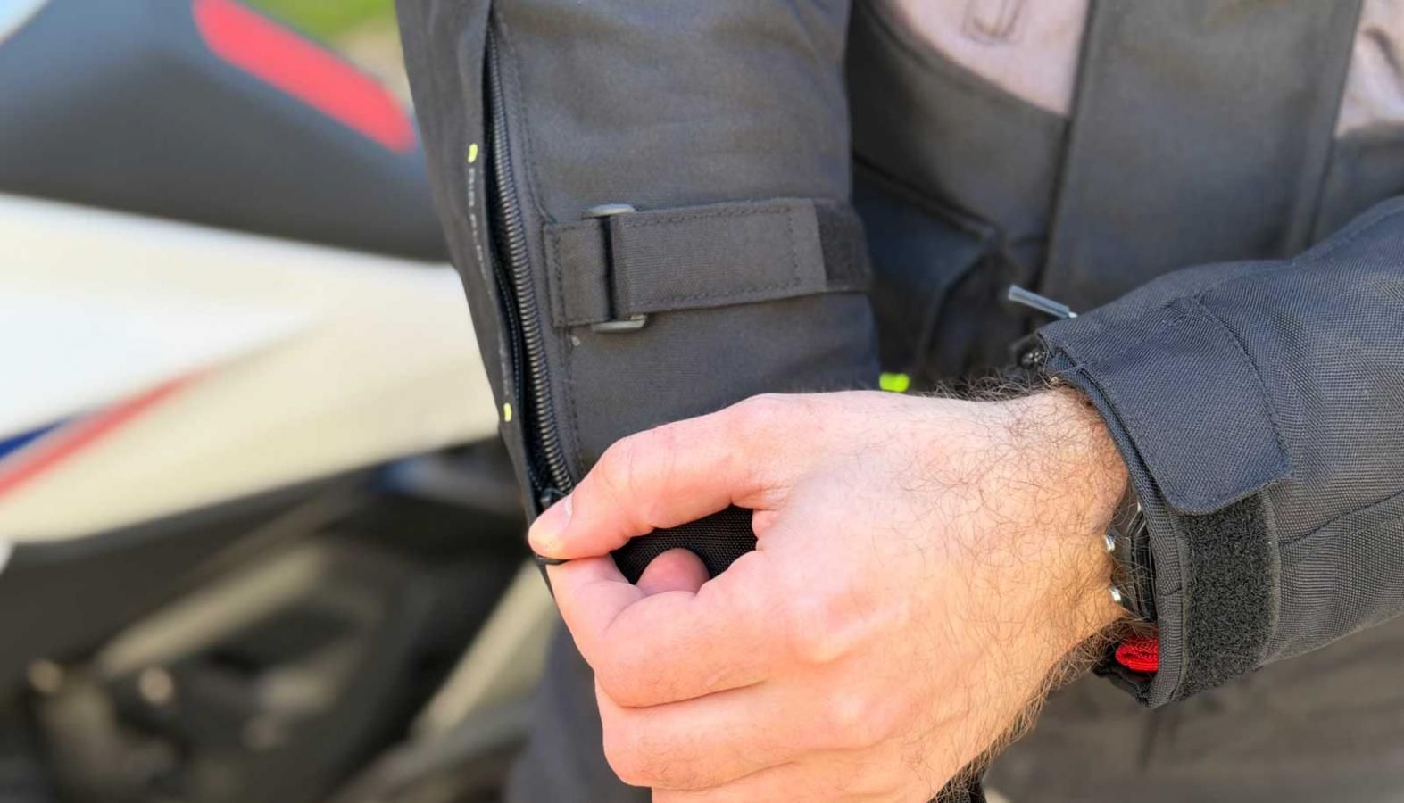 Οι αεραγωγοί στα μανίκια του Nordcode Dust