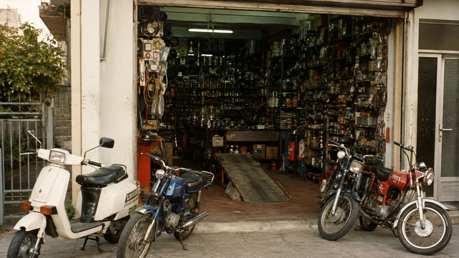 HARITOS MOTO: Από το 1989, μια οικογένεια μεγαλώνει μαζί με τη μοτοσυκλέτα