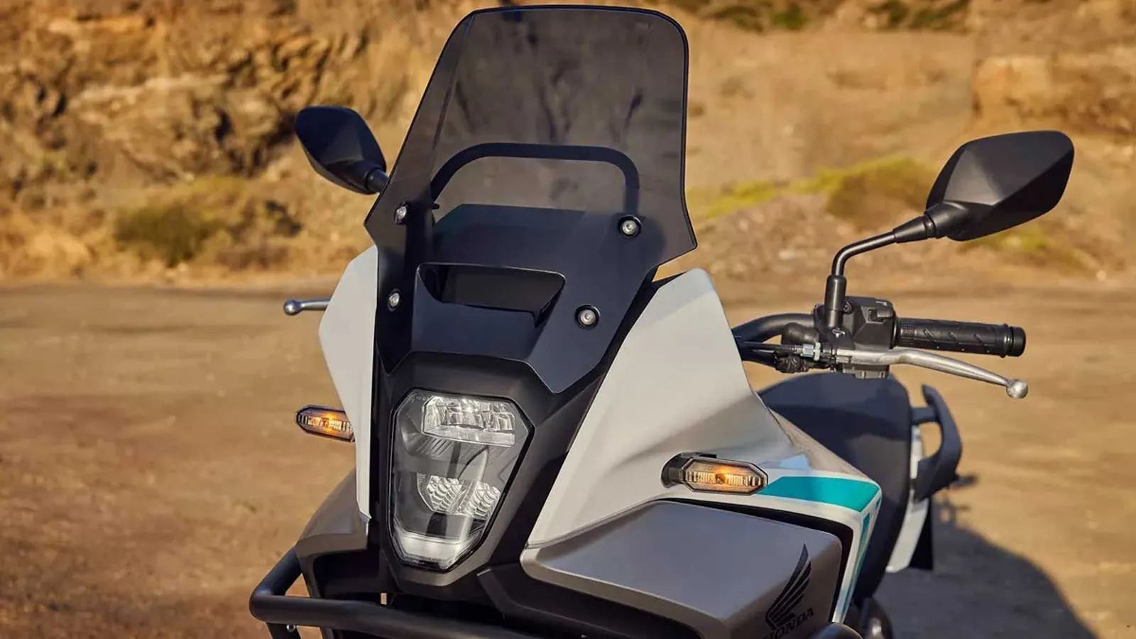 Honda NX500 E-Clutch: Πώς κάνει τη μοτοσυκλέτα να λειτουργεί σαν scooter