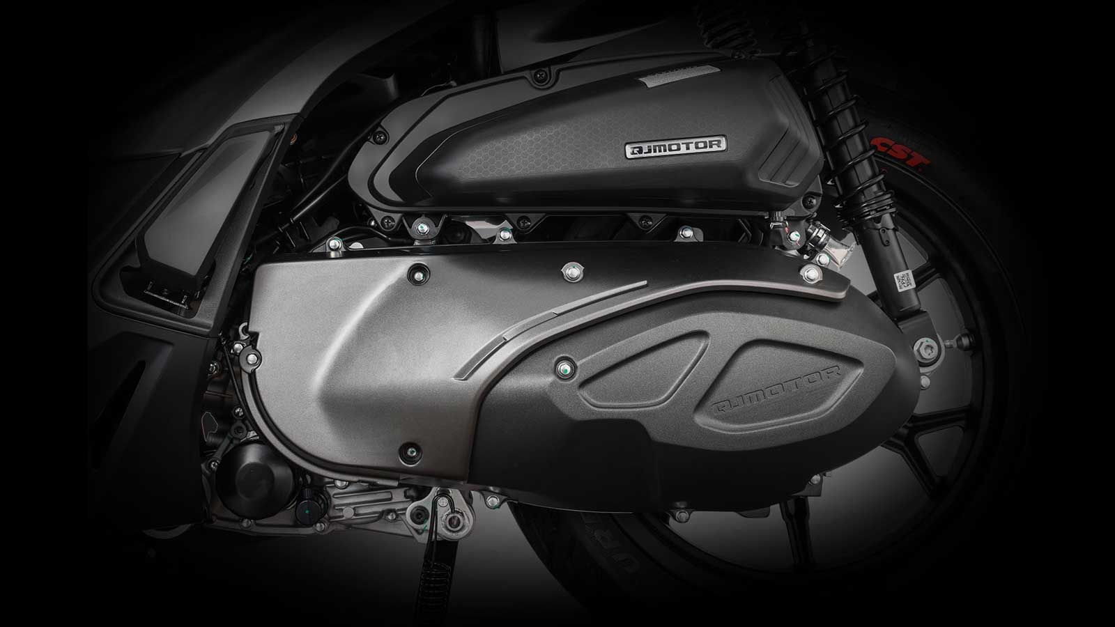 QJ Motor SQ 350 διαθέσιμο για Test ride από την Haritos Moto.