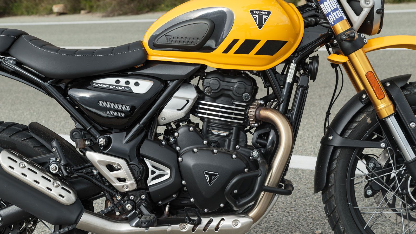 Ο κινητήρας της Triumph Scrambler 400 XC είναι ένας υγρόψυκτος, μονοκύλινδρος, 4βάλβιδος της νέας σειράς TR, με 1ΕΕΚ και συνολική χωρητικότητα 398 κ.ε