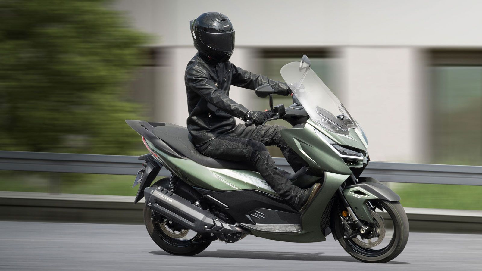 ZONTES D368 ETC: Το νέο 368άρι scooter ήρθε Ελλάδα και τα έχει σχεδόν όλα