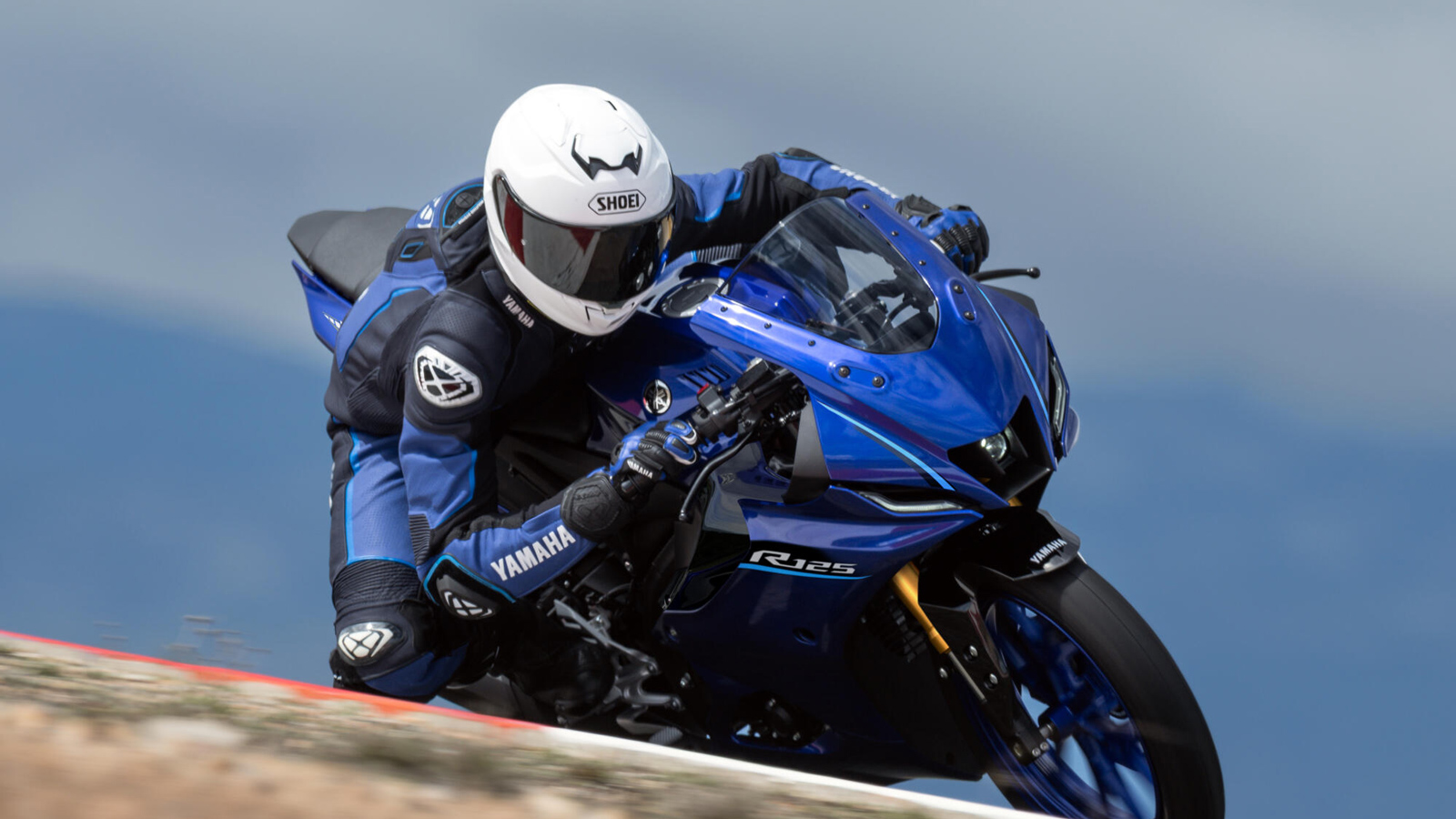 YZF R125: Η εισαγωγή στον κόσμο των supersport της Yamaha YZF R125: Η εισαγωγή στον κόσμο των supersport της Yamaha