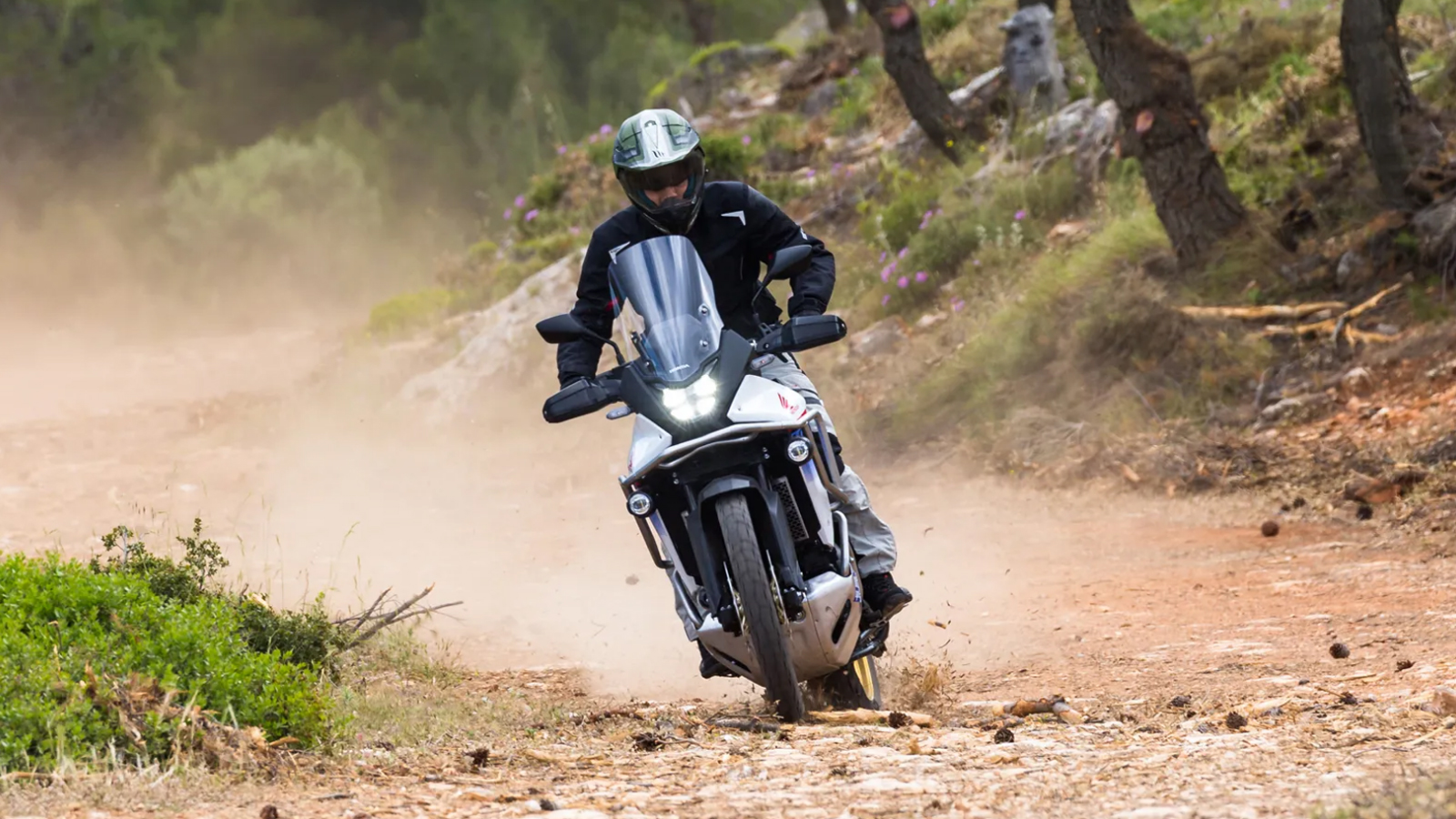 Test Μεταχειρισμένου: Honda XL 750 Transalp Test Μεταχειρισμένου: Honda XL 750 Transalp