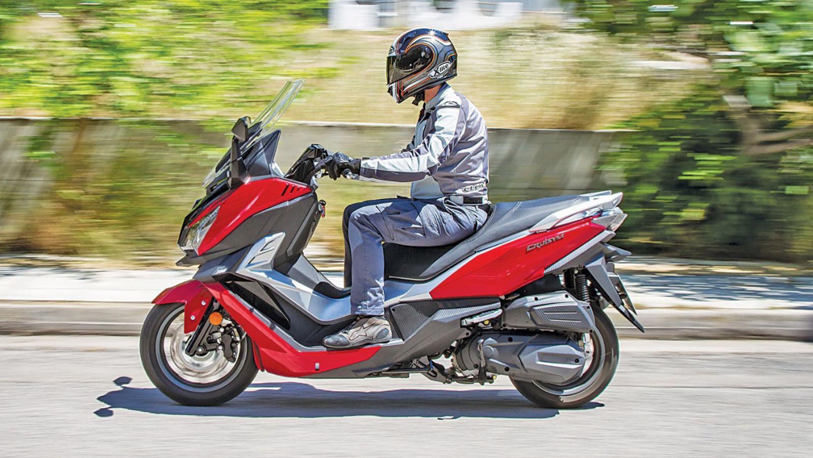 Η προσθήκη συστήματος traction control ήταν από τις πιο σημαντικές αλλαγές, φέρνοντας ένα επίπεδο ενεργητικής ασφάλειας που μέχρι τότε απουσίαζε.