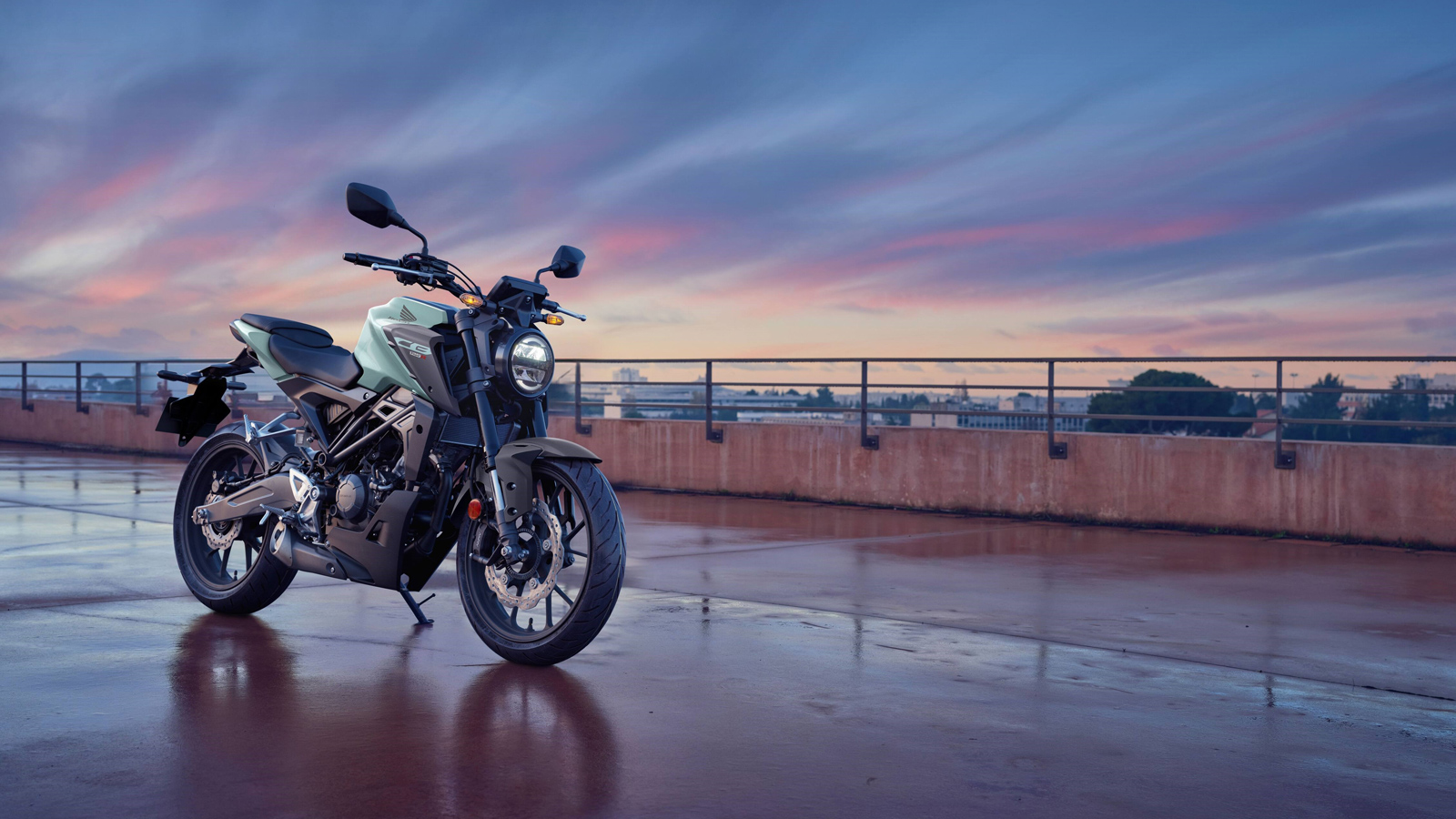 Honda CBR125R: Ρετρό στυλ και στις αστικές διαδρομές Honda CBR125R: Ρετρό στυλ και στις αστικές διαδρομές