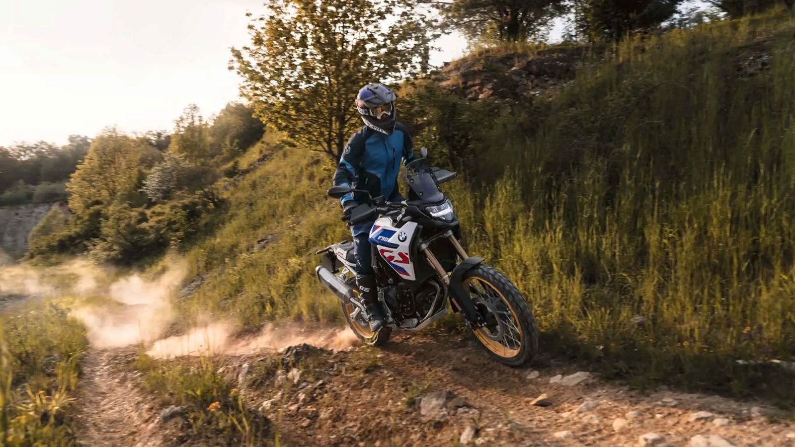 Η BMW Motorrad παρουσίασε επίσημα τη γκάμα της για το 2026, εστιάζοντας σε καλύτερη αισθητική, πιο καθαρό σχεδιασμό και αυξημένες δυνατότητες εξατομίκευσης. Η BMW Motorrad παρουσίασε επίσημα τη γκάμα της για το 2026, εστιάζοντας σε καλύτερη αισθητική, πιο καθαρό σχεδιασμό και αυξημένες δυνατότητες εξατομίκευσης.