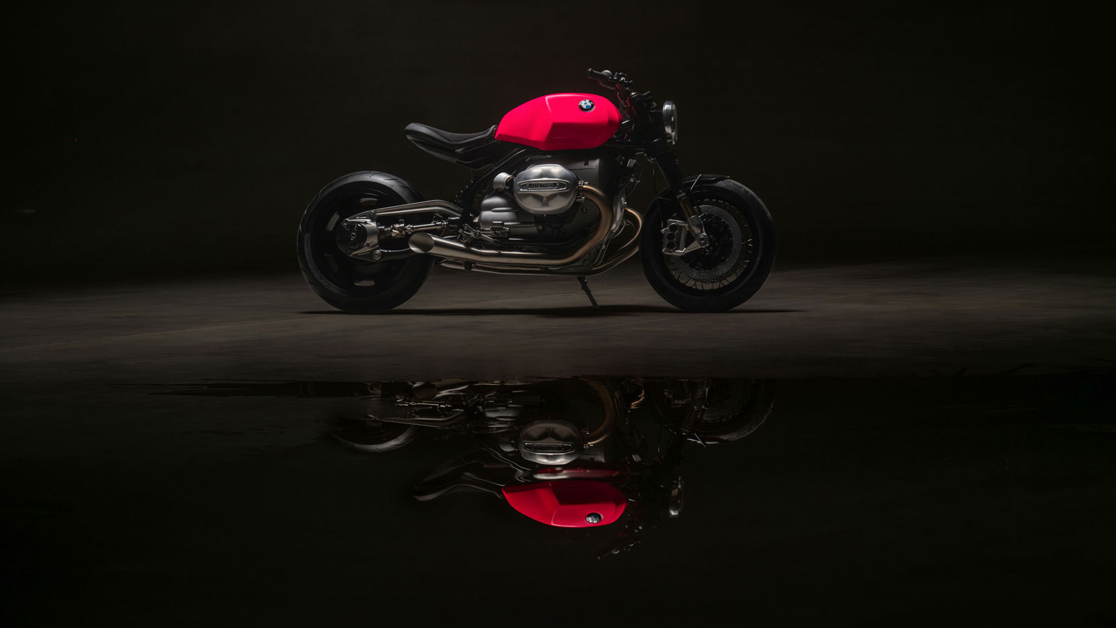 Σχεδόν δύο χρόνια μετά την πρώτη του εμφάνιση στο Concorso dΆEleganza Villa dΆEste, το Concept R20 δείχνει πλέον ξεκάθαρα τον δρόμο προς την παραγωγή. Σχεδόν δύο χρόνια μετά την πρώτη του εμφάνιση στο Concorso dΆEleganza Villa dΆEste, το Concept R20 δείχνει πλέον ξεκάθαρα τον δρόμο προς την παραγωγή.