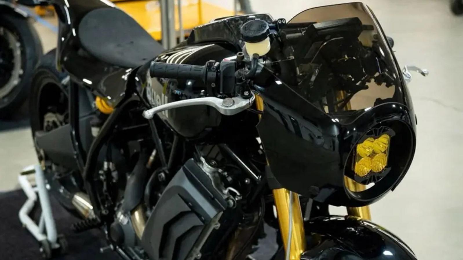 Πήραν ένα cruiser 173 ίππων και το έκαναν scrambler – Το αποτέλεσμα είναι τρελό Πήραν ένα cruiser 173 ίππων και το έκαναν scrambler – Το αποτέλεσμα είναι τρελό