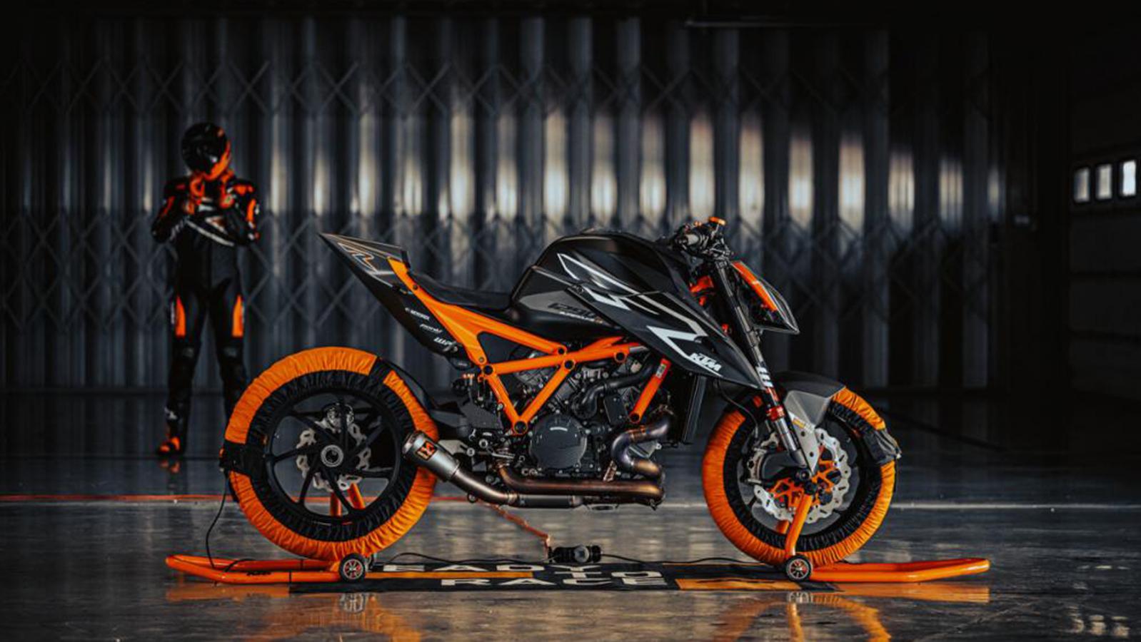 KTM 1290 Super Duke RR 2023 Συλλεκτικό με 180 ίππους και WP αναρτήσει