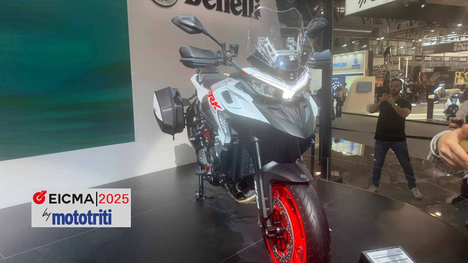 Benelli TRK 902 Stradale Benelli TRK 902 Stradale