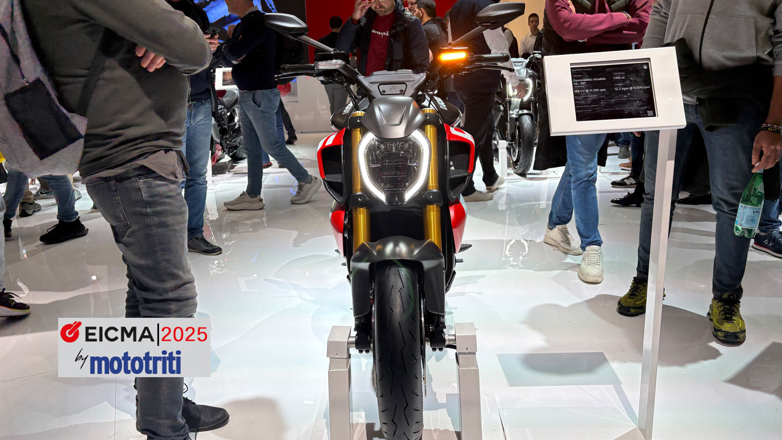 Στην EICMA του Μιλάνου η Ducati παρουσίασε τη νέα Diavel V4 RS 2026, την πιο δυνατή και επιθετική εκδοχή της σειράς. Στην EICMA του Μιλάνου η Ducati παρουσίασε τη νέα Diavel V4 RS 2026, την πιο δυνατή και επιθετική εκδοχή της σειράς.