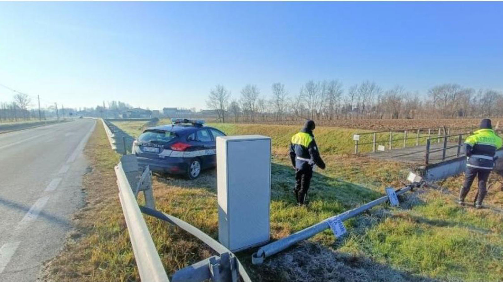Ο «Καμεροκτόνος» ξανα χτυπά! - Ξήλωσε κάμερες ταχύτητας και γίνεται σύμβολο αντίστασης