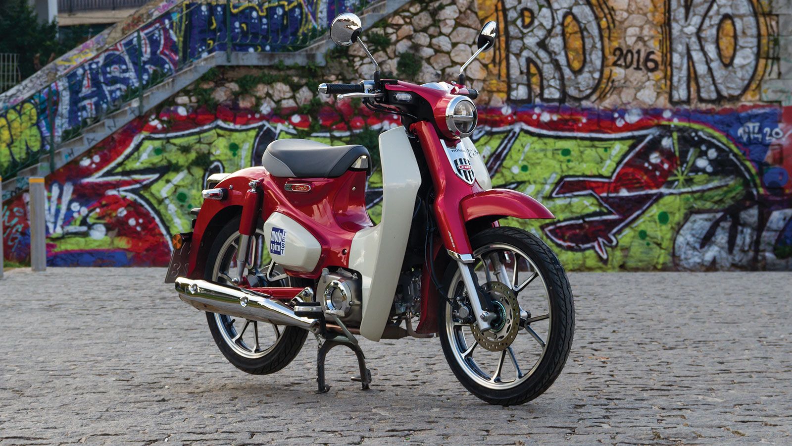 Test: Honda Super Cub C125 - honda c 125 iconic abs