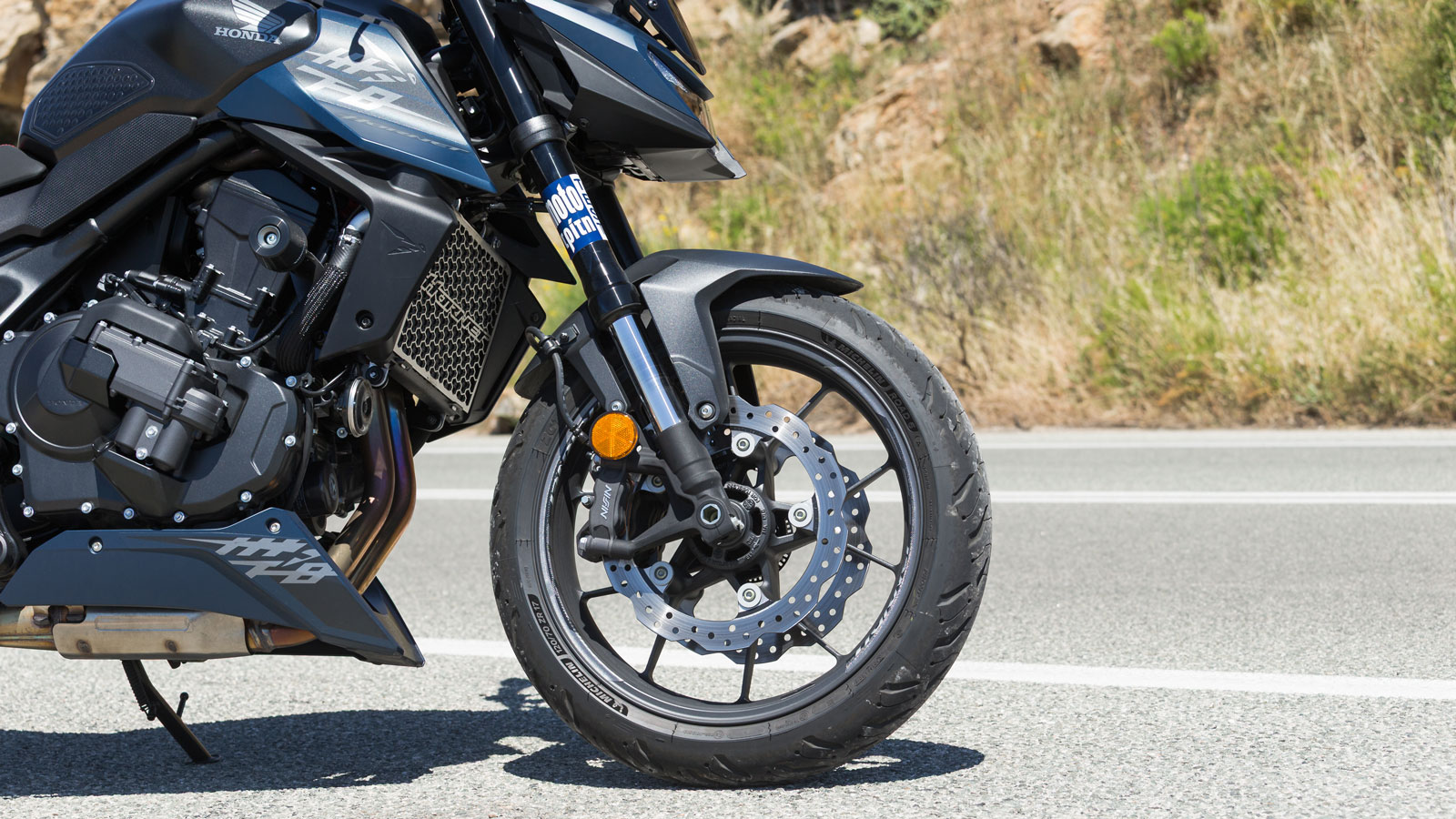 Honda CB750 Hornet E-Clutch