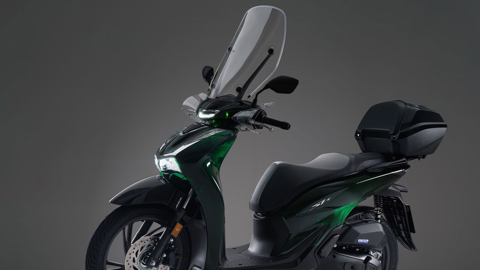 Η Honda παρουσιάζει για το 2025 την ειδική έκδοση Vetro για τα SH125 και SH150. Η Honda παρουσιάζει για το 2025 την ειδική έκδοση Vetro για τα SH125 και SH150.