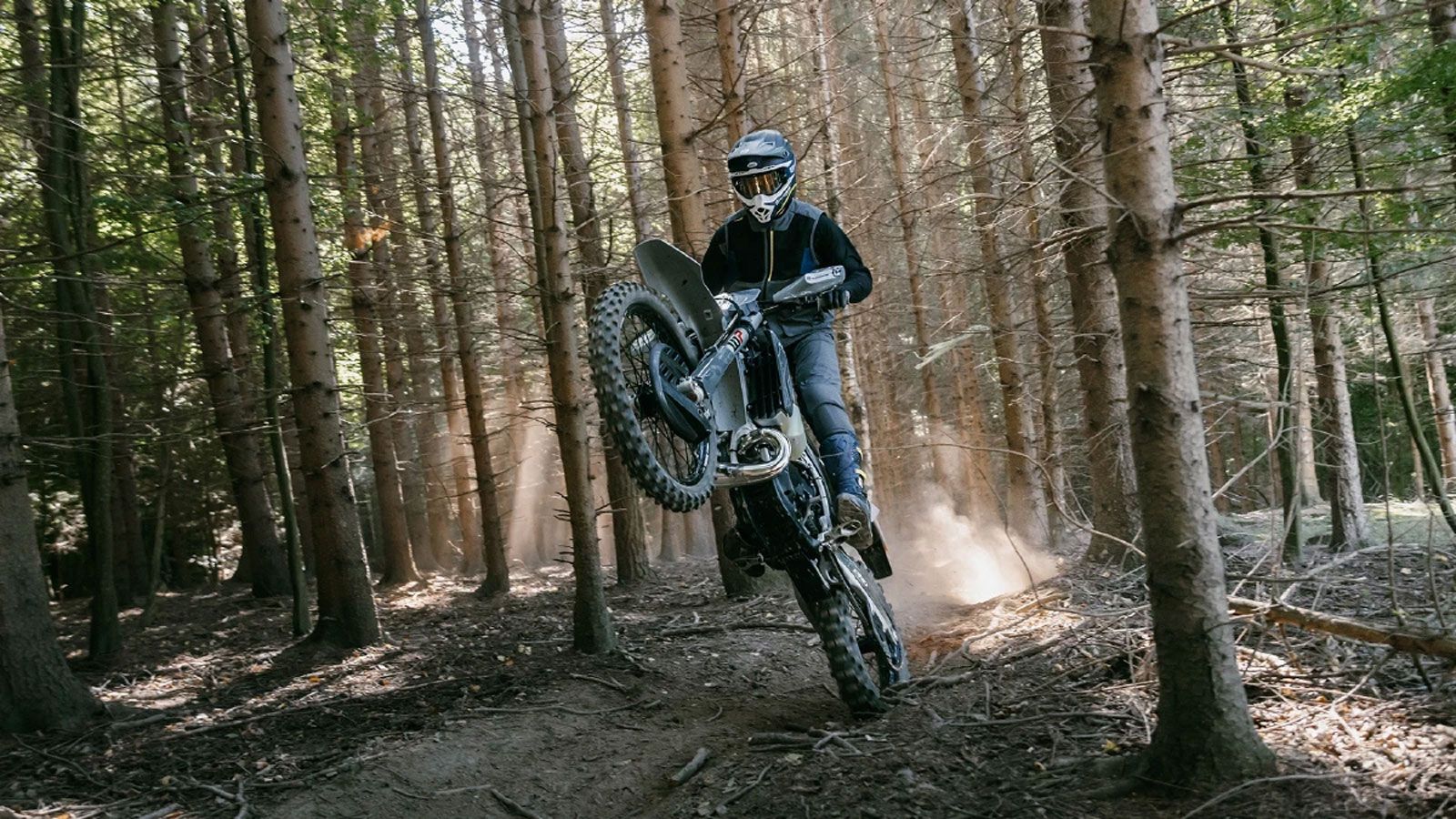Η Husqvarna Mobility σηκώνει το πέπλο από τα νέα της μοντέλα για το 2026, παρουσιάζοντας τις TE 300 Pro και FE 350 Pro. Η Husqvarna Mobility σηκώνει το πέπλο από τα νέα της μοντέλα για το 2026, παρουσιάζοντας τις TE 300 Pro και FE 350 Pro.