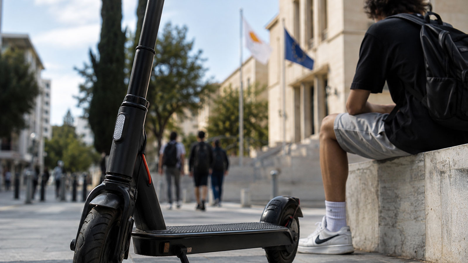 Ηλεκτρικά πατίνια: Πρόστιμα έως 5.000 ευρώ και «πινακίδες» – Τι αλλάζει Ηλεκτρικά πατίνια: Πρόστιμα έως 5.000 ευρώ και «πινακίδες» – Τι αλλάζει