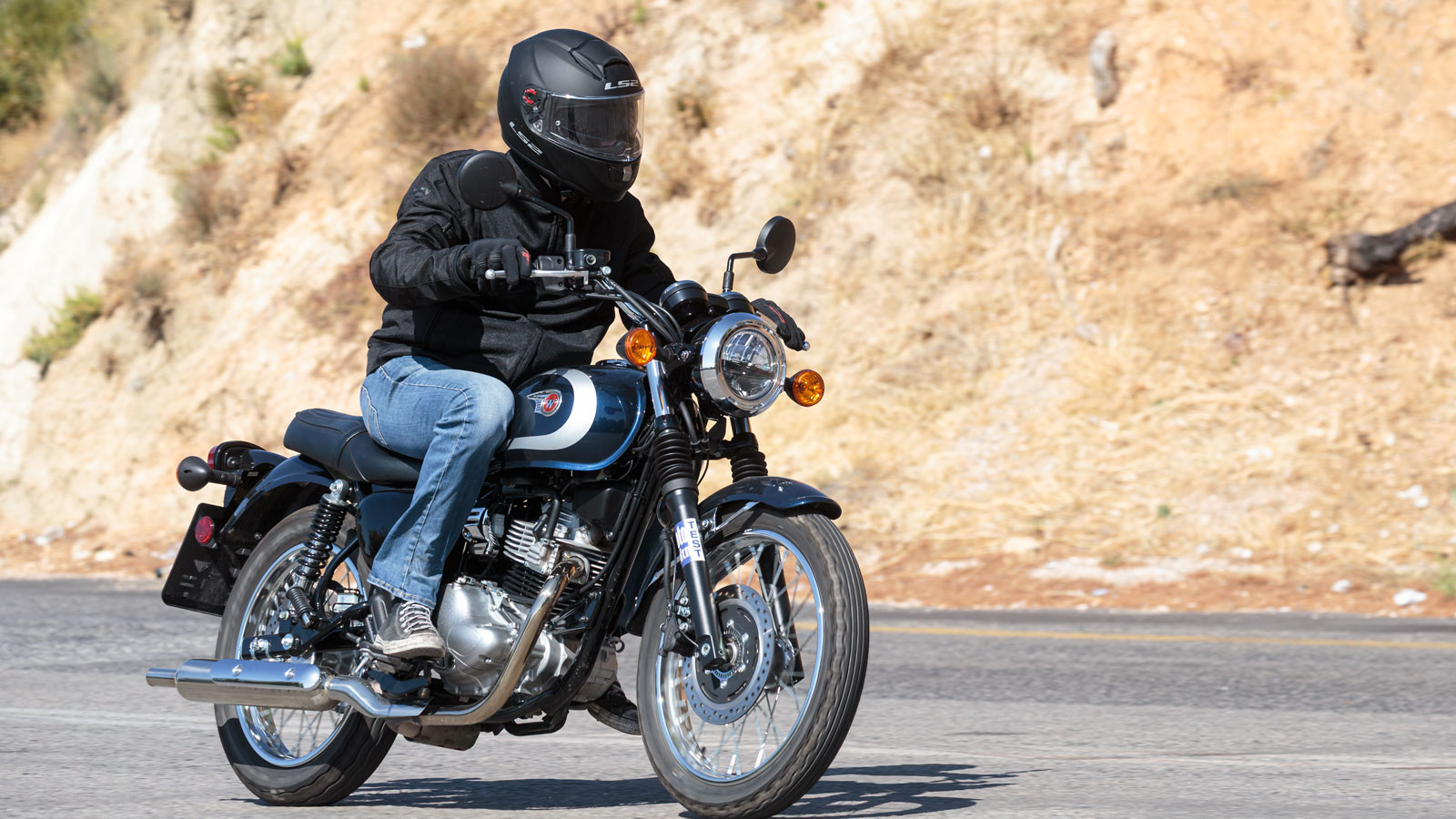 Kawasaki W230 - Test