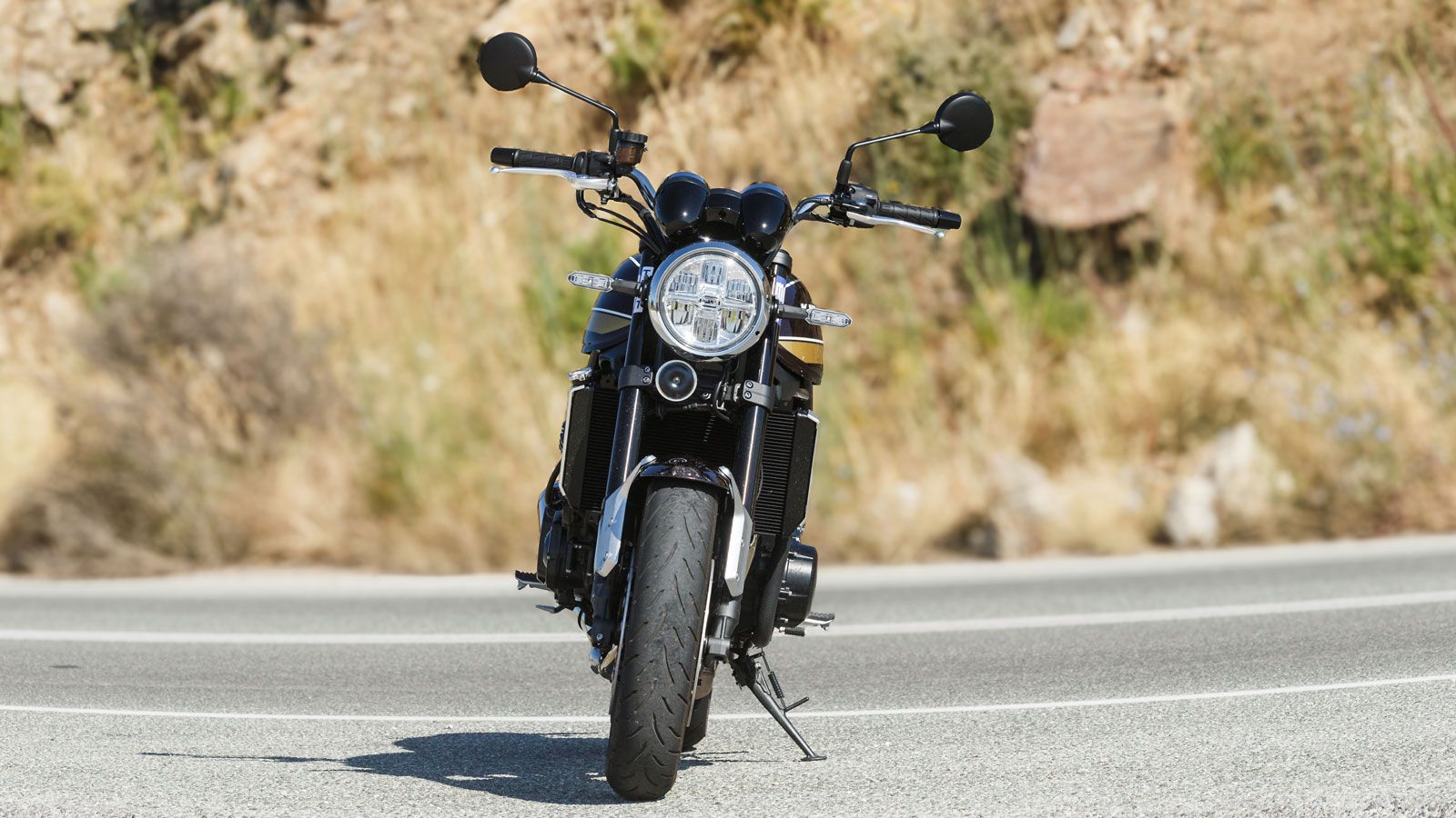 Kawasaki Z900 RS 