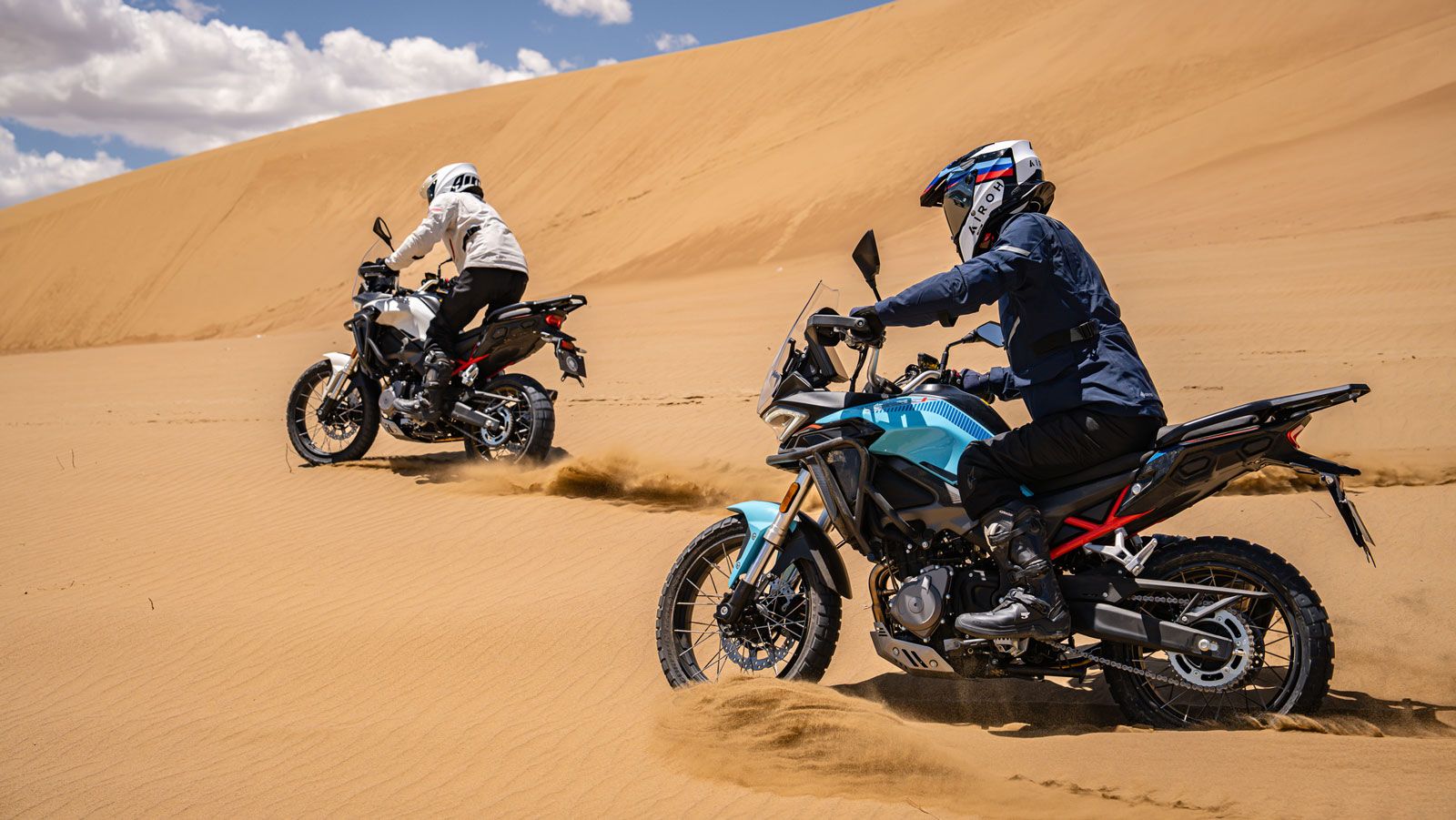 Από μετακινήσεις στο αστικό δίκτυο, μέχρι ταξίδι στην άσφαλτο αλλά και διελεύσεις σε βατούς χωματόδρομους, χάρις του 19άρη ακτινωτού τροχού στο μπροστά μέρος.