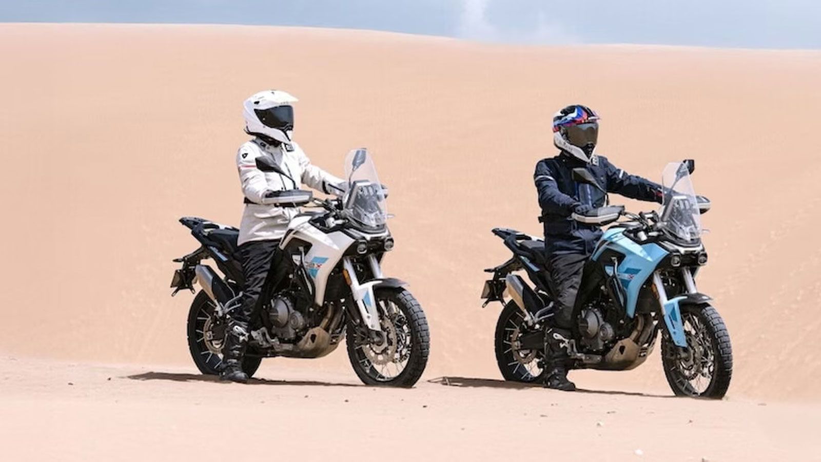 Η νέα Morbidelli T502X έρχεται να ανοίξει τον δρόμο της μάρκας στην κατηγορία Adventure Trail, με έναν δικύλινδρο εν σειρά κινητήρα 486 κ.εκ. που αποδίδει 47,6 ίππους στις 8.500 σ.α.λ. και 42 Nm ροπής Η νέα Morbidelli T502X έρχεται να ανοίξει τον δρόμο της μάρκας στην κατηγορία Adventure Trail, με έναν δικύλινδρο εν σειρά κινητήρα 486 κ.εκ. που αποδίδει 47,6 ίππους στις 8.500 σ.α.λ. και 42 Nm ροπής