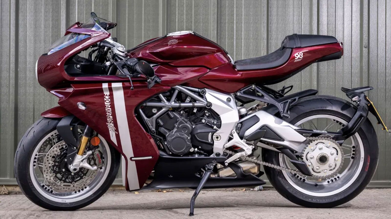Ένα πραγματικό συλλεκτικό μοντέλο από τη MV Agusta διατίθεται αυτή τη στιγμή σε δημοπρασία μέσω της πλατφόρμας Collecting Cars, και δεν είναι άλλο από τη Superveloce 98 Limited Edition.