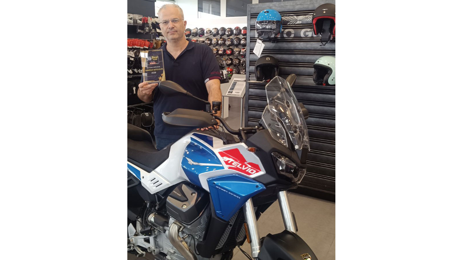 Piaggio Group Papanicolaou: Best Dealer Moto Guzzi με την ψηφο των αναβατών Piaggio Group Papanicolaou: Best Dealer Moto Guzzi με την ψηφο των αναβατών