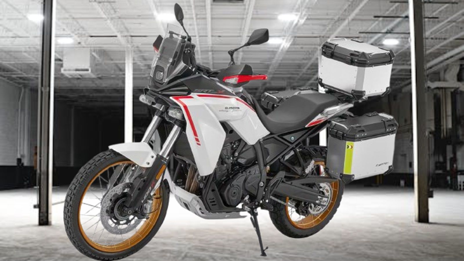 Η QJMotor ετοιμάζει μια ακόμη προσθήκη στην ταχύτατα αναπτυσσόμενη γκάμα της, με το νέο SRT400X να δείχνει πως θα παίξει ρόλο-κλειδί στην κατηγορία των μικρομεσαίων adventure.