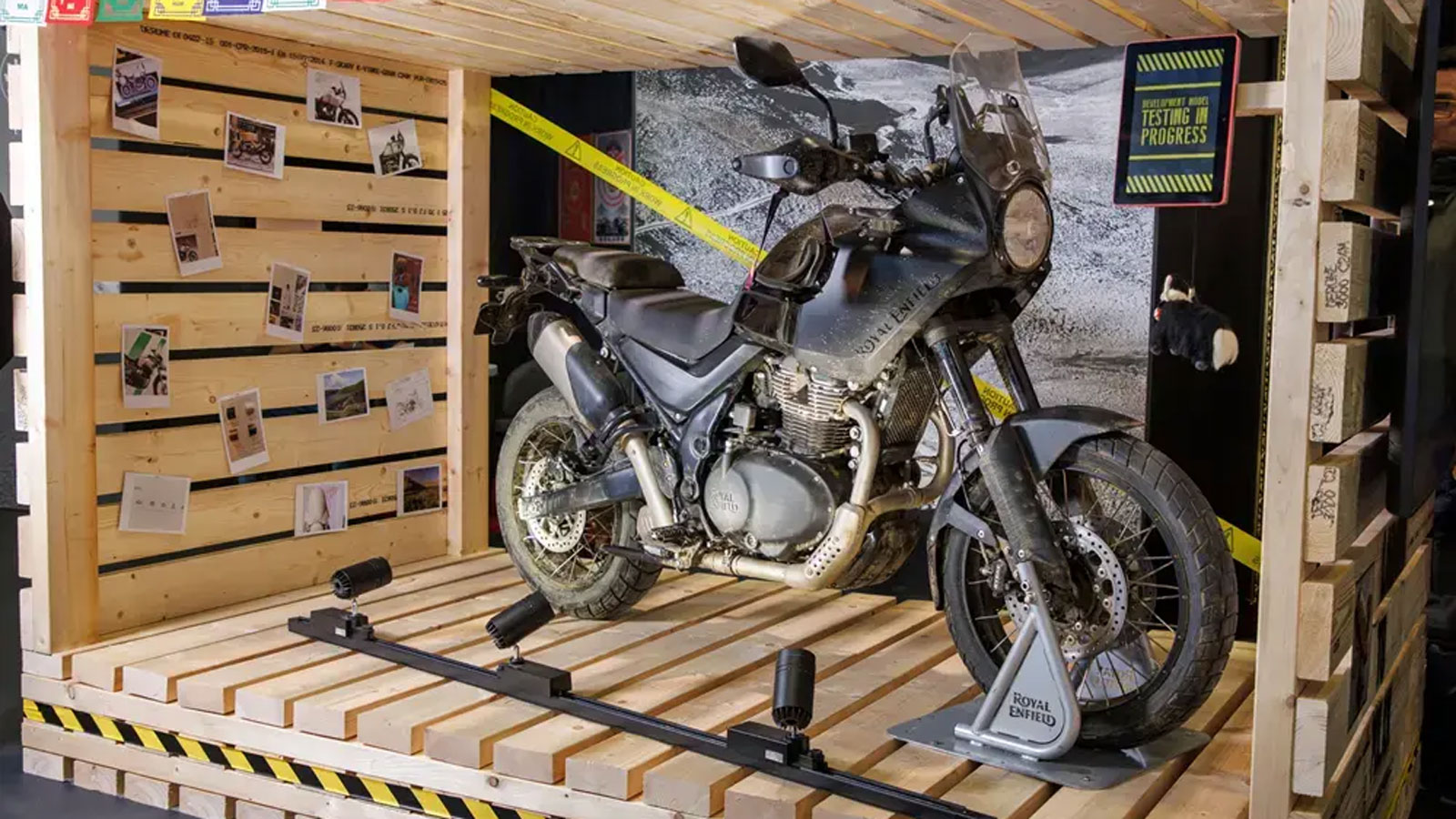 Η Royal Enfield επιβεβαιώνει πλέον ανοιχτά ότι η Himalayan 750 είναι πραγματικότητα – αλλά όχι άμεση. 