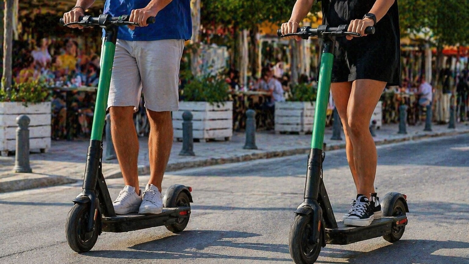 Νέος νόμος για τα ηλεκτρικά πατίνια με όριο ηλικίας, πρόστιμα και ταχύτητα